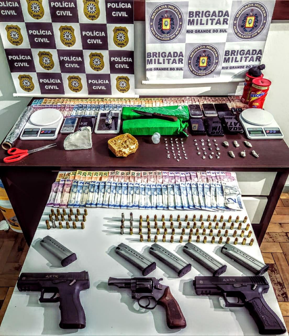 QUATRO HOMENS SÃO PRESOS COM DROGAS, ARMAS E MUNIÇÕES EM VERANÓPOLIS