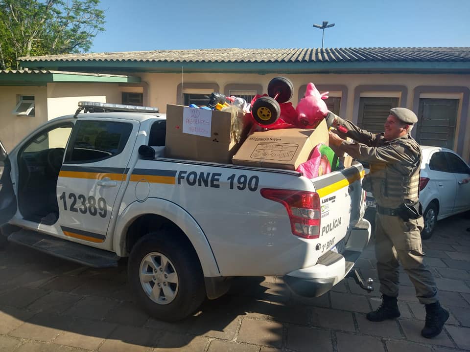 BM PROMOVE ENTREGA DOS DONATIVOS DA CAMPANHA CRIANÇA FELIZ EM BENTO GONÇALVES 