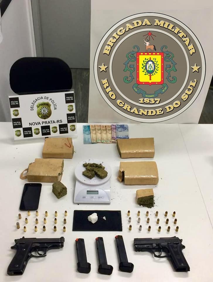 HOMEM É PRESO COM ARMAS E DROGAS EM NOVA PRATA