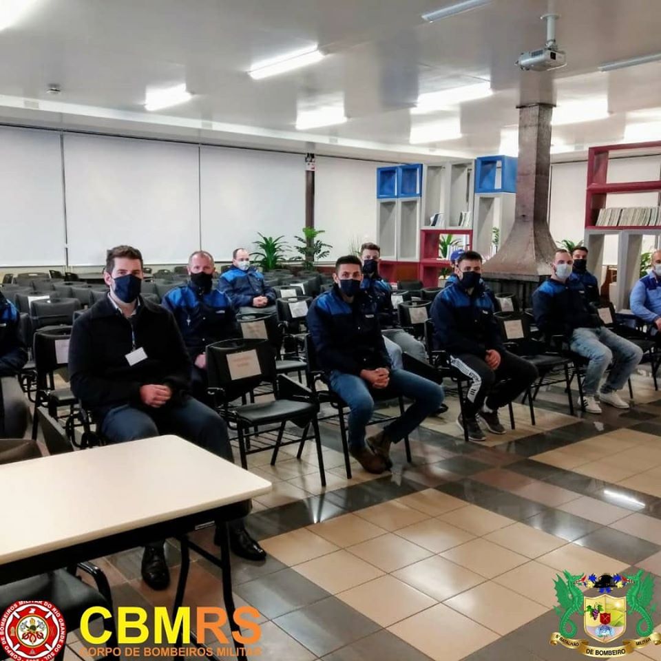 O Corpo de Bombeiros Militar do Rio Grande do Sul  realizou treinamento de reciclagem de Brigada de Incêndio