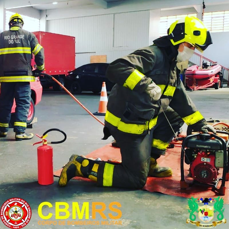 O Corpo de Bombeiros Militar do Rio Grande do Sul - CBMRS - abordou no dia de hoje assunto sobre abordagem de cena e estabilização primária.