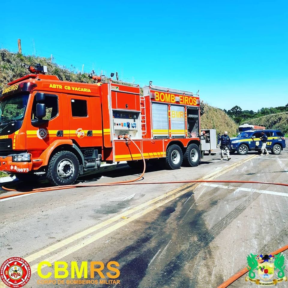 O Corpo de Bombeiros Militar do Rio Grande do Sul - CBMRS - atendeu  uma ocorrência de acidente veicular