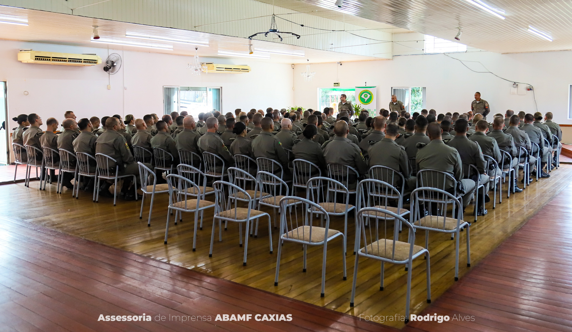 Na data de hoje(25), na Sede da Abamf Caxias tivemos a Formatura de apresentação dos 118 Alunos Sargentos que irão frequentar o Curso nas dependências do 12 BPM. Desejamos sorte a todos e que tenham exito na sua jornada. . ? Assessoria de Imprensa Abamf C