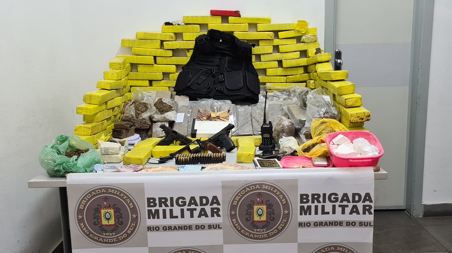 Brigada Militar de Caxias do Sul apreende grande quantidade de drogas.